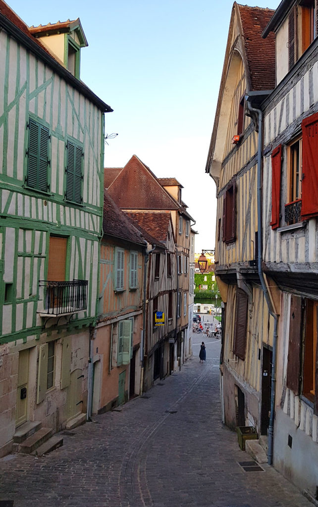 Frankreich Auxerre Altstadt Rue de Yonne