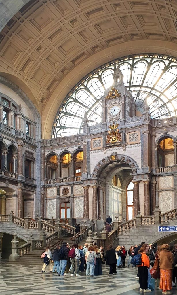 Belgien Antwerpen Empfangshalle Hauptbahnhof
