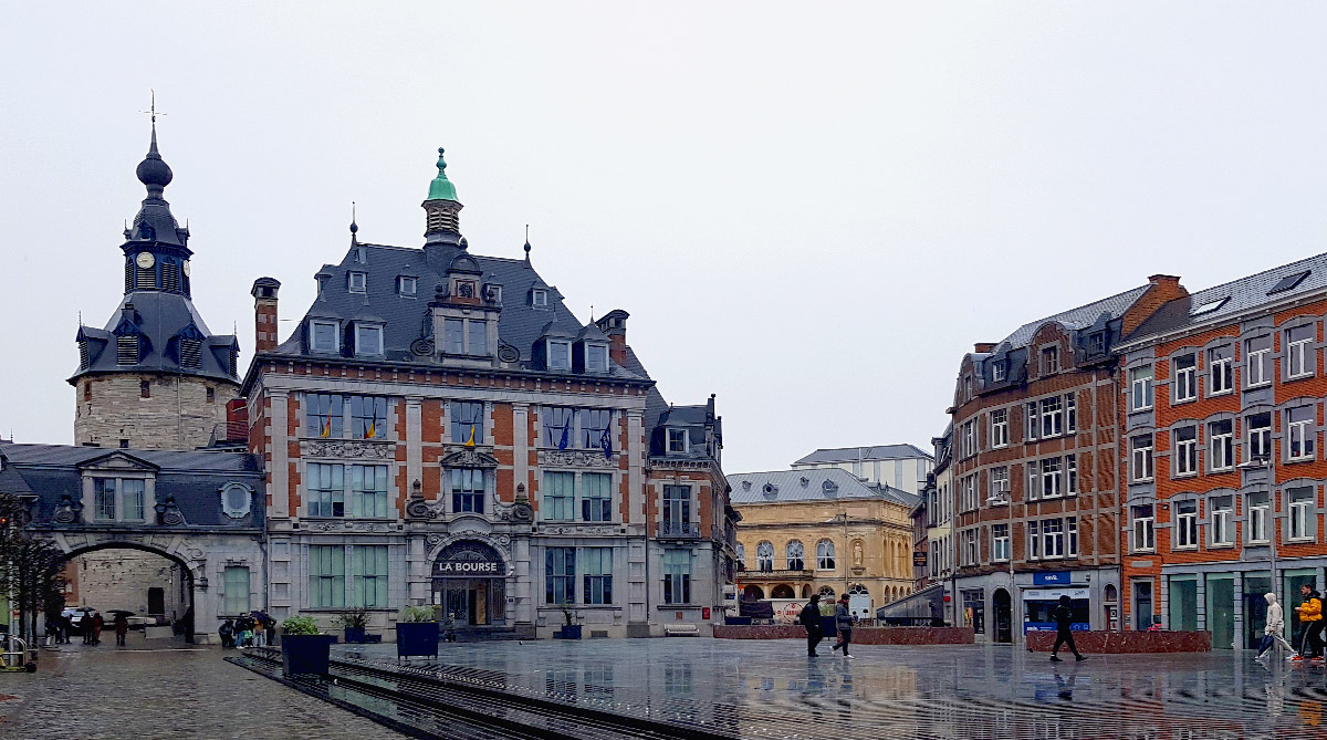 Belgien Wallonie Namur Sehenswürdigkeiten Place d'Armes