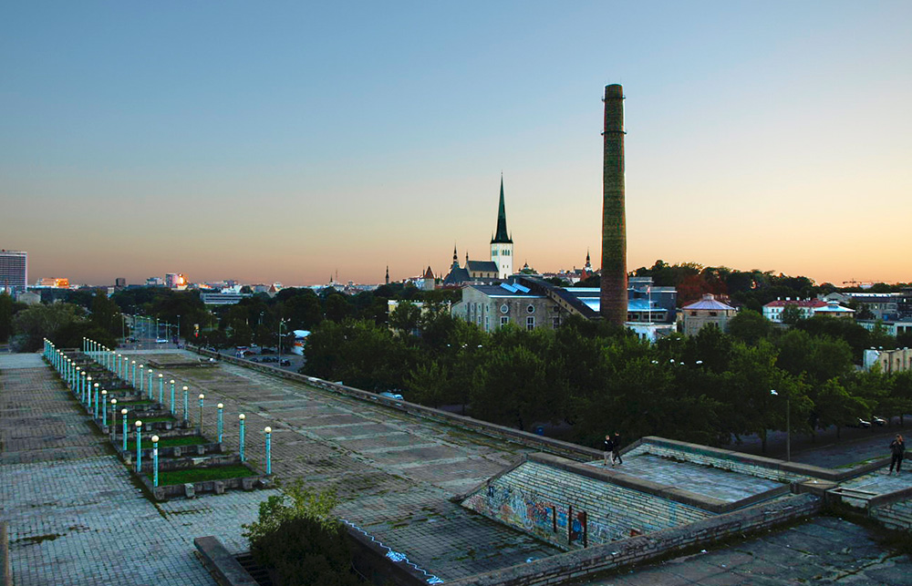 Ein Abend an der Linnahall in Tallinn