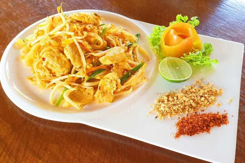 Pad Thai aus einem Kochkurs in einer Kochschule auf Koh Lanta in Thailand