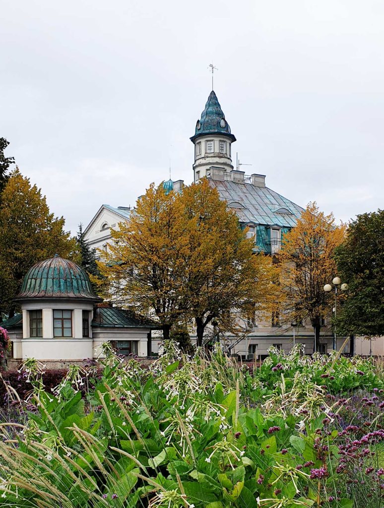 typische Architektur in Jurmala