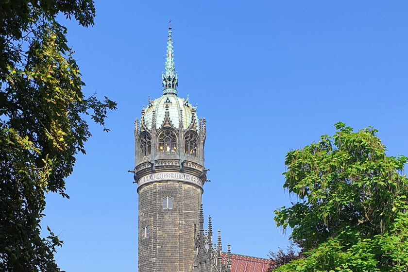 Turm der Schlosskirche in Lutherstadt Wittenberg