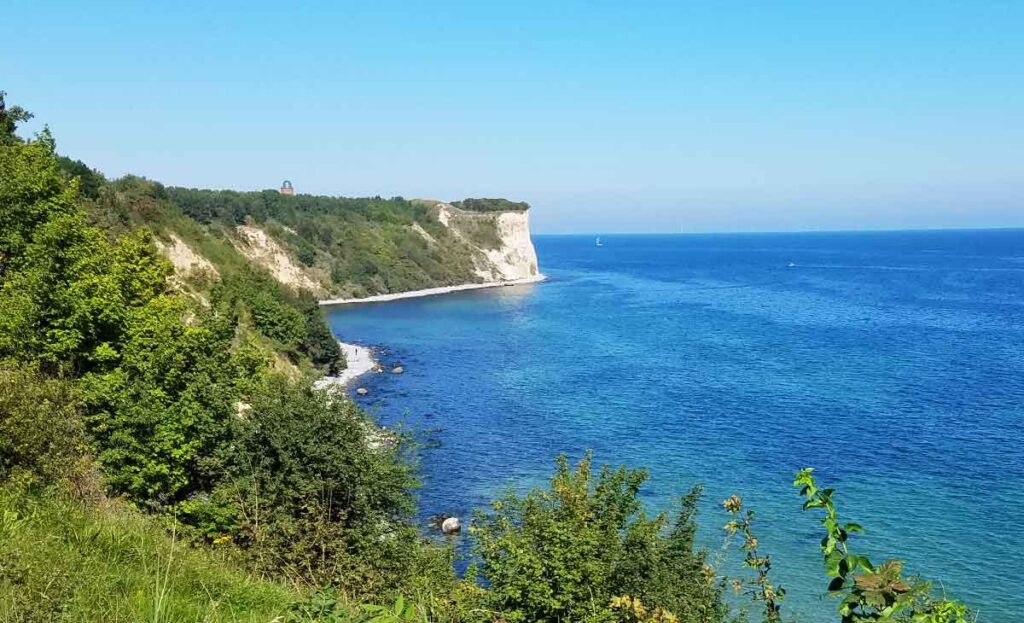 Aussicht auf den Wall Jaromarsburg bei Kap Arkona