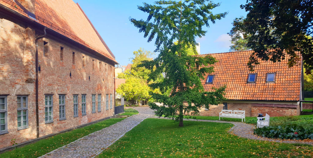 Rostock Stadtrundgang - Sehenswürdigkeiten Klostergarten