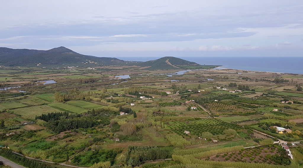 Sardinien Rundreise Roadtrip Reisetipps Sehenswürdigkeiten Aussicht auf die Insel TavolaraAussicht von der Burgruine Castello della Fava Posada