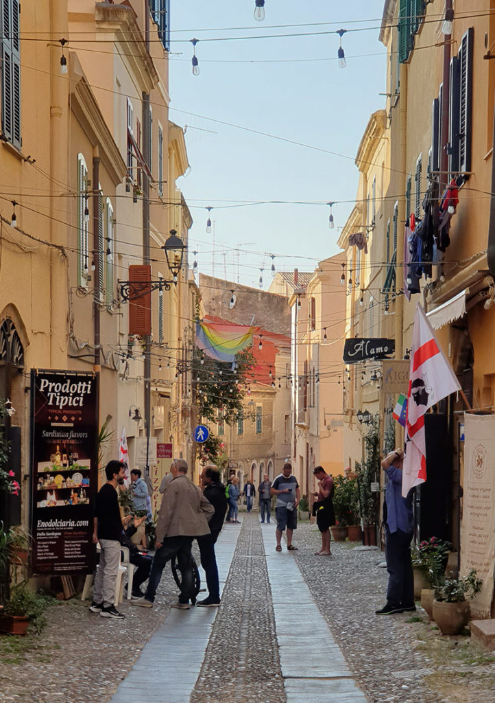 Sardinien Rundreise Roadtrip Reisetipps Sehenswürdigkeiten Alghero Innenstadt