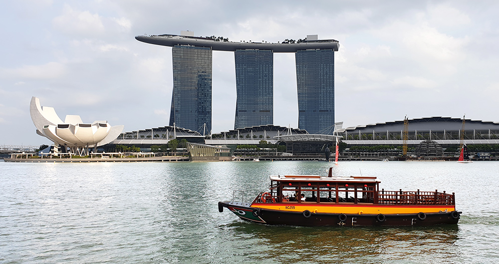 Marina Bay, Luxushotel Marina Bay Sands und ArtScience Museum in Singapur