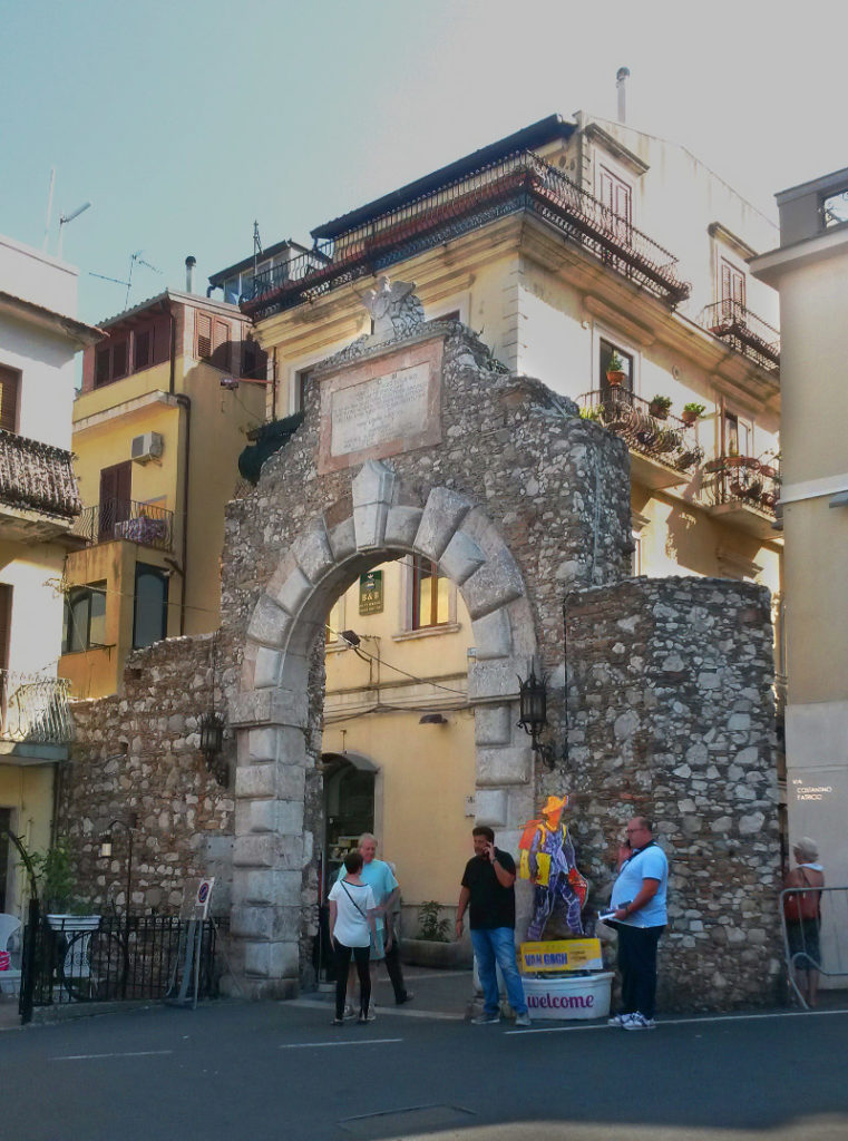 Sizilien Taormina Arco di Porta Messina