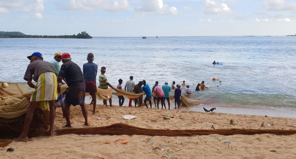 Sri Lanka Galle Fischer Netz einholen