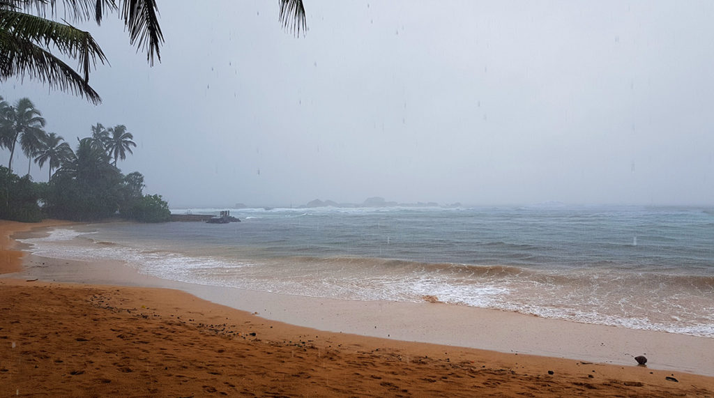 Sri Lanka Hikkaduwa Strand Beach Regen Rain